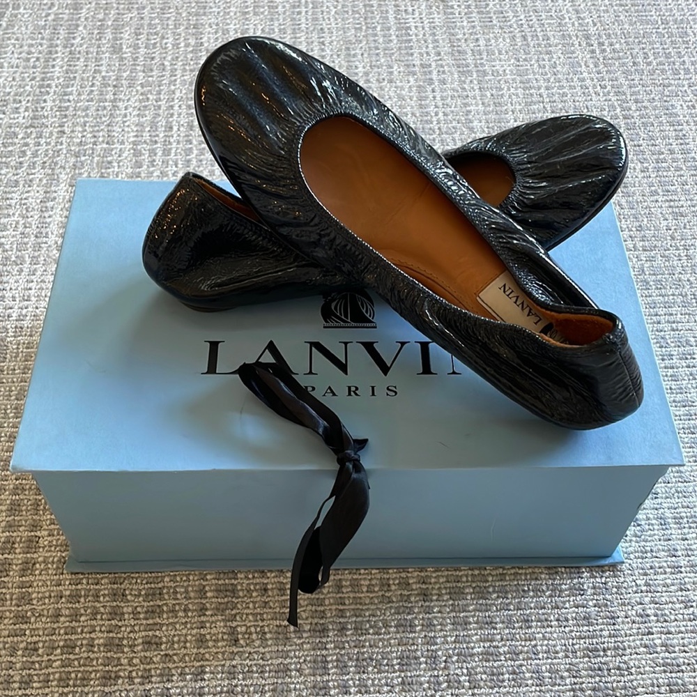 Lanvin patent navy ballet slippers size 37 1/2